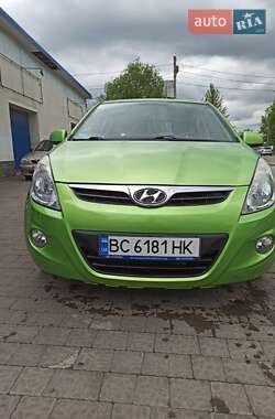 Хэтчбек Hyundai i20 2010 в 