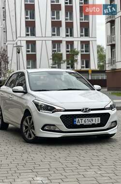 Хэтчбек Hyundai i20 2015 в 