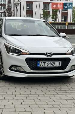 Хэтчбек Hyundai i20 2015 в 