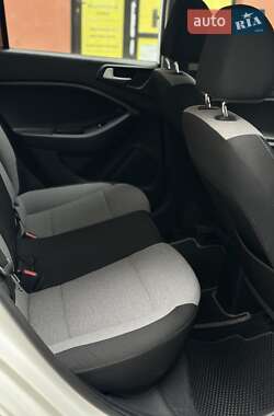 Хэтчбек Hyundai i20 2015 в 
