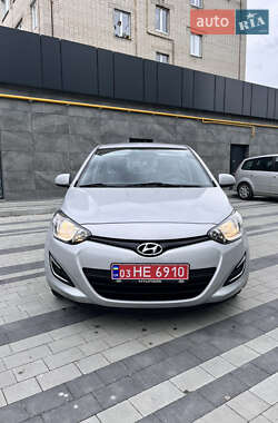 Хэтчбек Hyundai i20 2014 в Луцке
