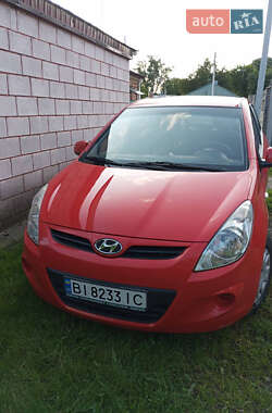 Хэтчбек Hyundai i20 2010 в Полтаве