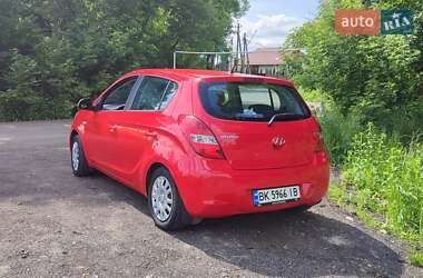 Хэтчбек Hyundai i20 2009 в 
