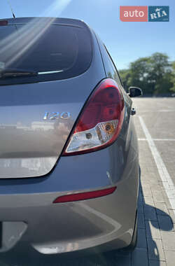 Хетчбек Hyundai i20 2012 в 