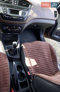 Хэтчбек Hyundai i20 2016 в 