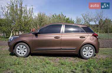 Хэтчбек Hyundai i20 2016 в 