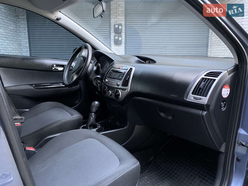 Хэтчбек Hyundai i20 2013 в Хмельницком