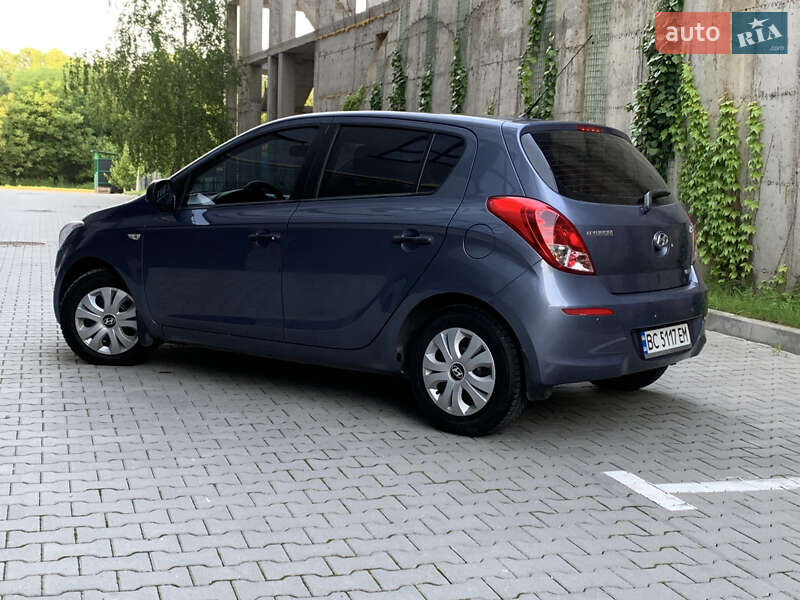 Хэтчбек Hyundai i20 2013 в Хмельницком