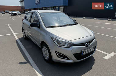 Хэтчбек Hyundai i20 2013 в Киеве