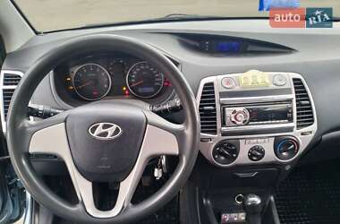 Хэтчбек Hyundai i20 2012 в 