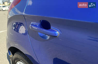 Хетчбек Hyundai i20 2010 в 
