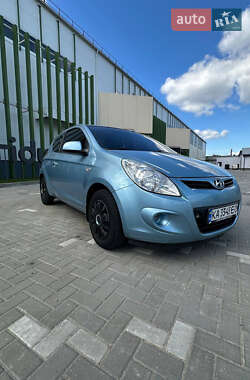 Хэтчбек Hyundai i20 2011 в Киеве