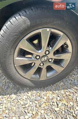 Хэтчбек Hyundai i20 2011 в 