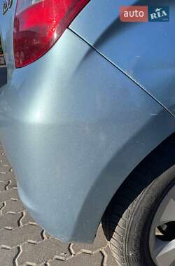 Хетчбек Hyundai i20 2008 в 