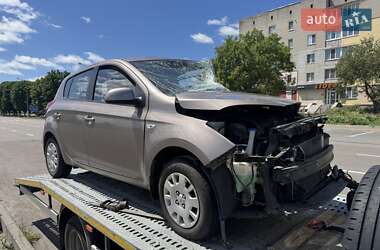 Хэтчбек Hyundai i20 2014 в 