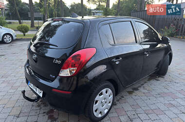 Хэтчбек Hyundai i20 2012 в 