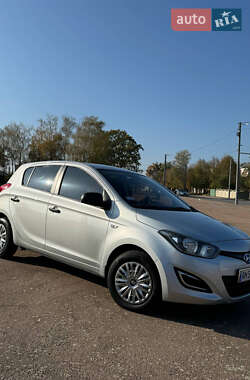 Хэтчбек Hyundai i20 2014 в 