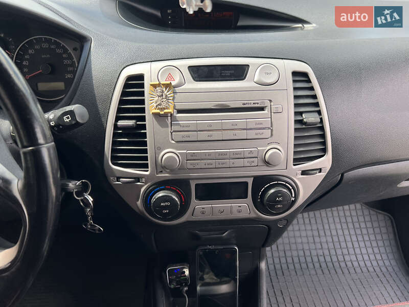 Хэтчбек Hyundai i20 2009 в Бродах