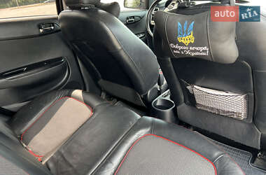 Хэтчбек Hyundai i20 2009 в 