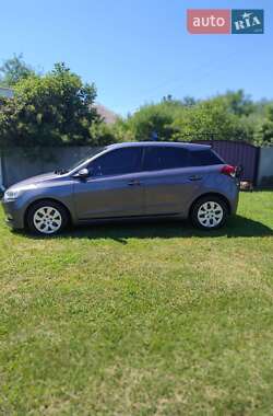 Хэтчбек Hyundai i20 2016 в 