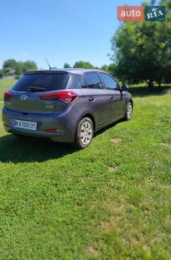 Хэтчбек Hyundai i20 2016 в 
