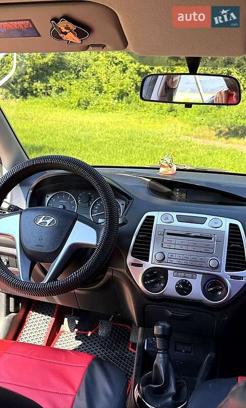 Хэтчбек Hyundai i20 2012 в Сумах