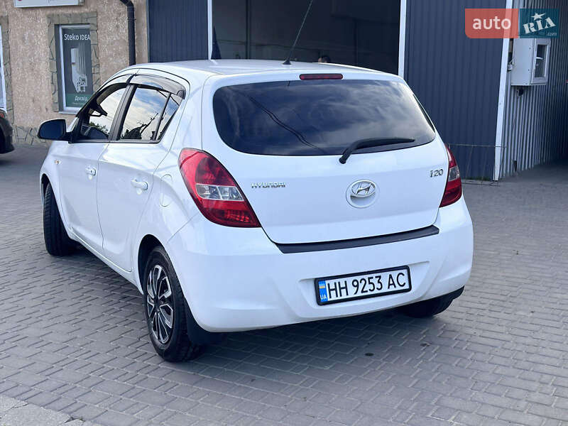 Хэтчбек Hyundai i20 2010 в Килии