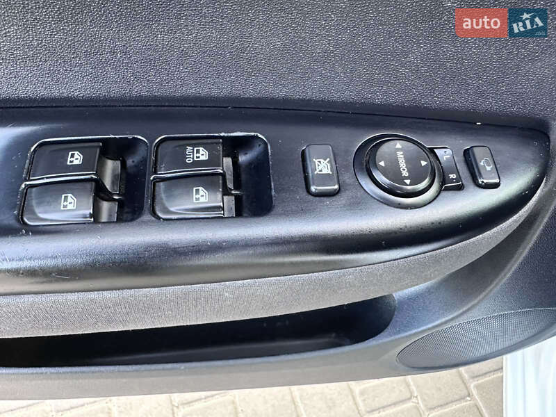 Хэтчбек Hyundai i20 2010 в Килии
