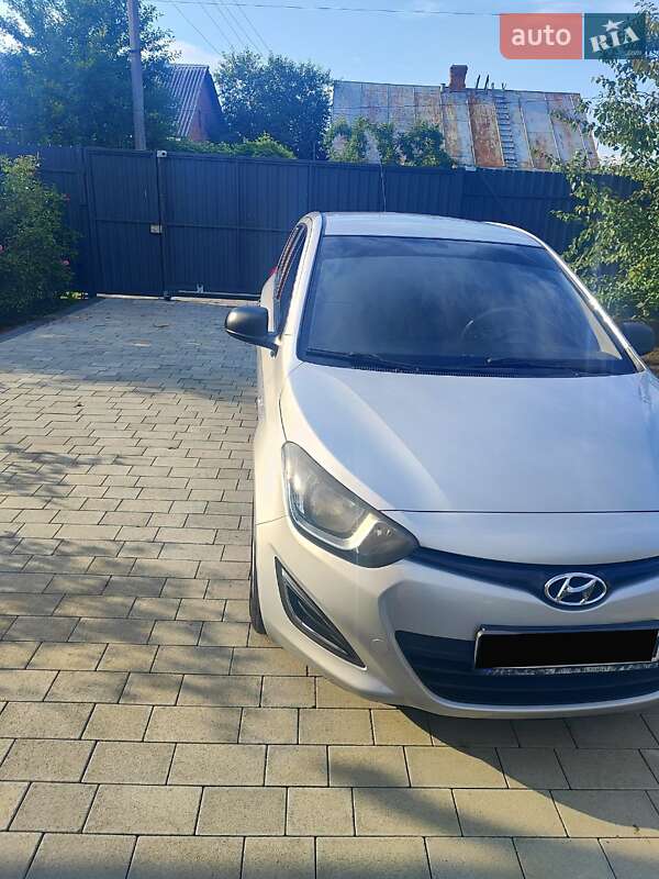 Хетчбек Hyundai i20 2014 в Луцьку