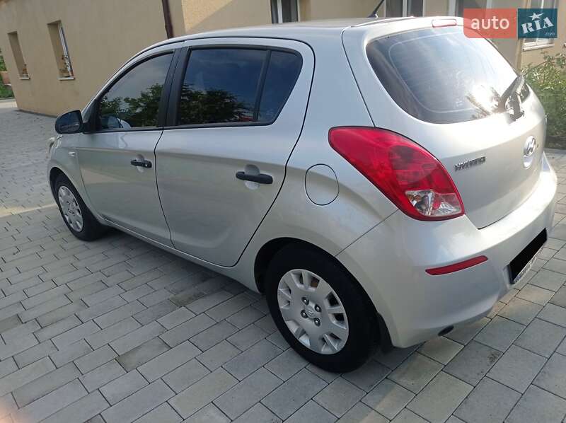 Хетчбек Hyundai i20 2014 в Луцьку