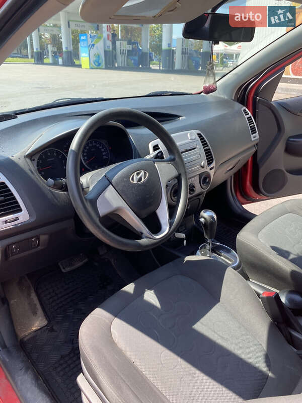 Хэтчбек Hyundai i20 2011 в Кременчуге