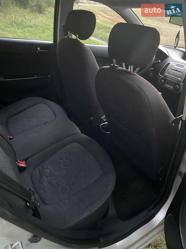 Хэтчбек Hyundai i20 2011 в Черкассах
