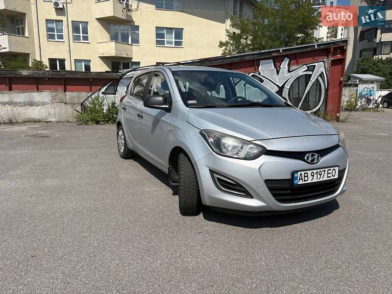 Хэтчбек Hyundai i20 2014 в Киеве фото 9 Хэтчбек Hyundai i20 2014 в Киеве