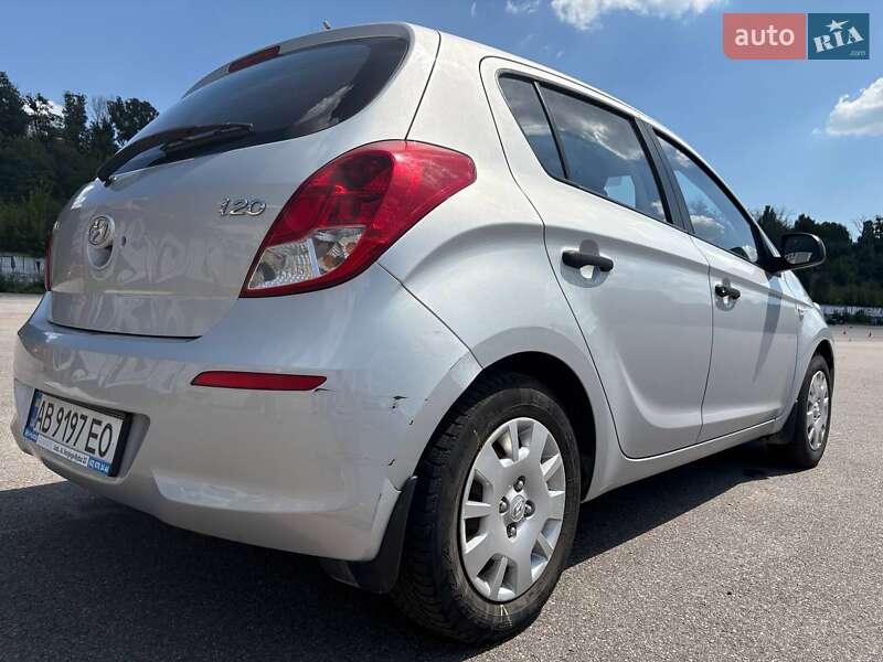 Хэтчбек Hyundai i20 2014 в Киеве фото 19 Хэтчбек Hyundai i20 2014 в Киеве