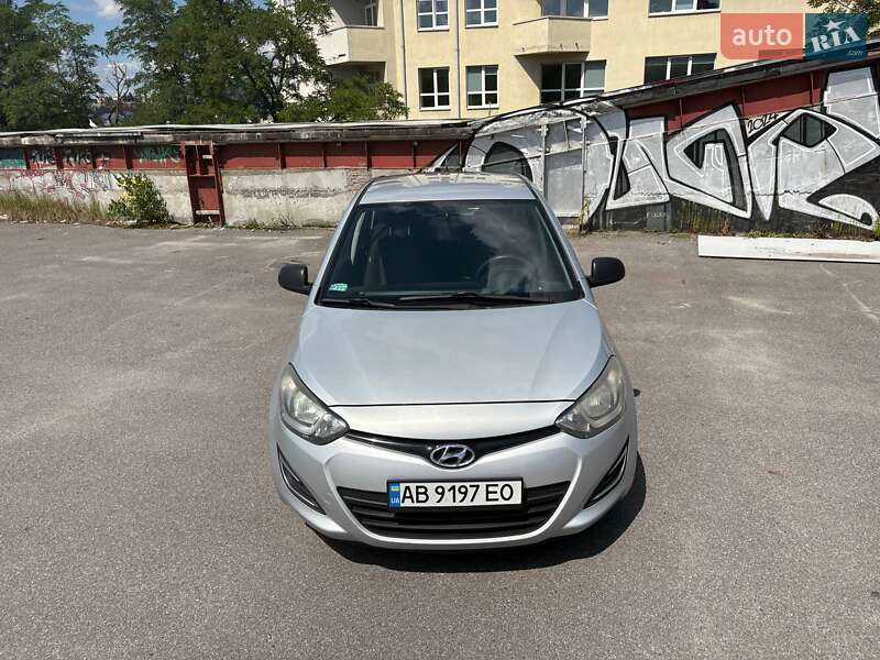 Хэтчбек Hyundai i20 2014 в Киеве фото 29 Хэтчбек Hyundai i20 2014 в Киеве