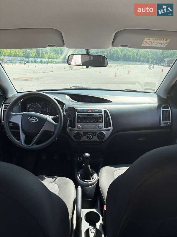 Хэтчбек Hyundai i20 2014 в Киеве фото 34 Хэтчбек Hyundai i20 2014 в Киеве