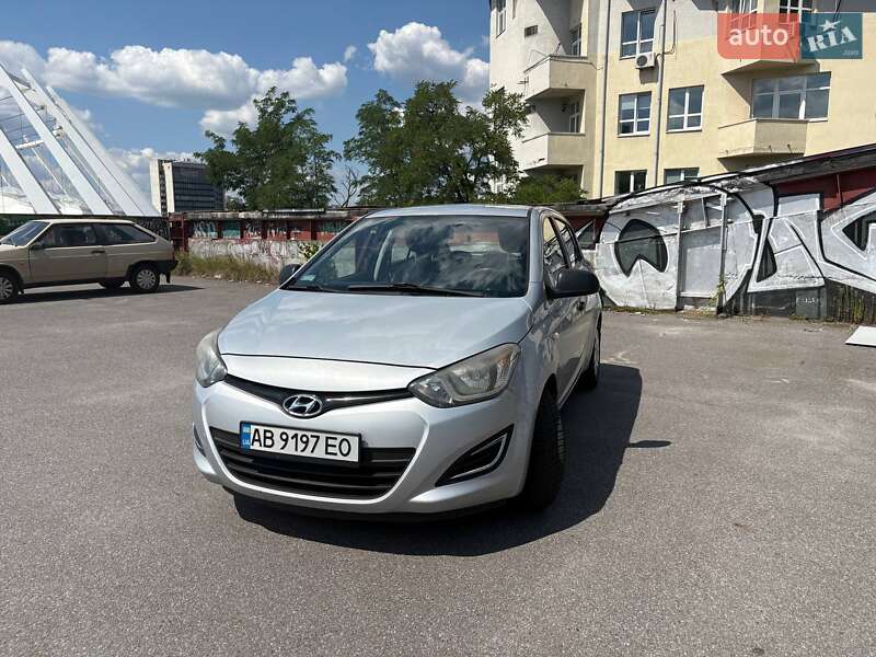 Хэтчбек Hyundai i20 2014 в Киеве фото 3 Хэтчбек Hyundai i20 2014 в Киеве