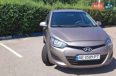 Хэтчбек Hyundai i20 2014 в Днепре