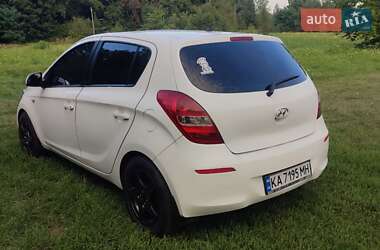 Хэтчбек Hyundai i20 2013 в 