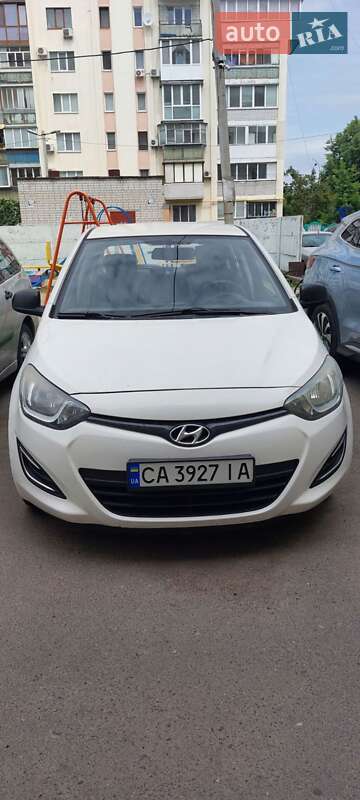 Хэтчбек Hyundai i20 2013 в 