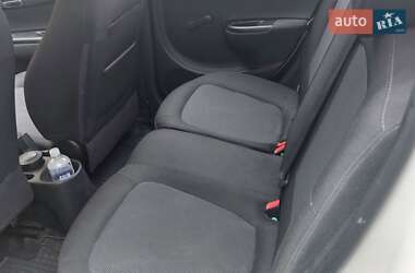Хэтчбек Hyundai i20 2013 в 