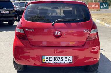 Хэтчбек Hyundai i20 2011 в 