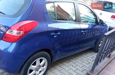 Хэтчбек Hyundai i20 2011 в 