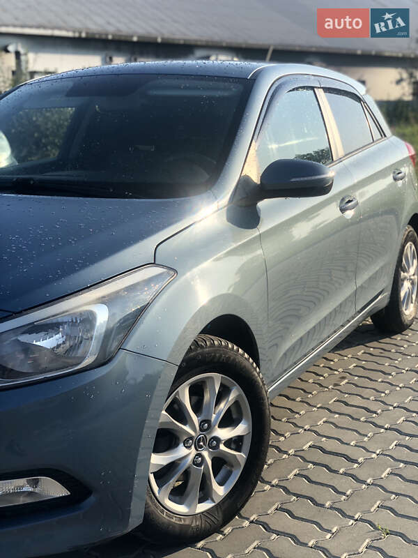 Хэтчбек Hyundai i20 2016 в Дрогобыче