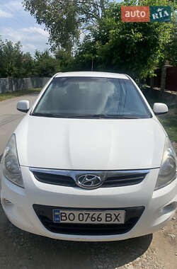 Хэтчбек Hyundai i20 2010 в Каменец-Подольском