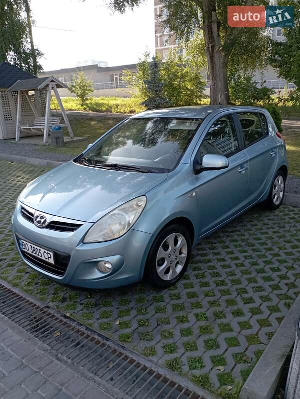 Хэтчбек Hyundai i20 2009 в Тернополе