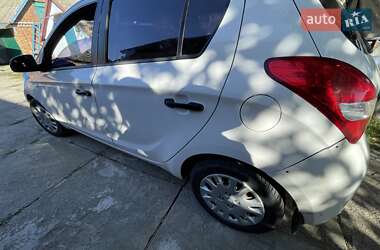 Хэтчбек Hyundai i20 2011 в Виннице