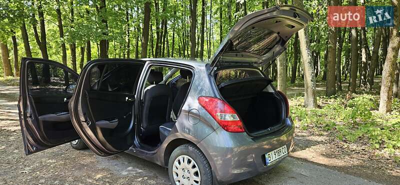 Хетчбек Hyundai i20 2011 в Лубнах