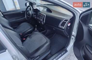 Хэтчбек Hyundai i20 2013 в 