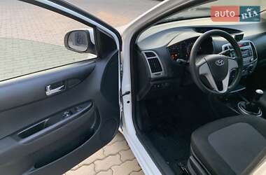 Хэтчбек Hyundai i20 2012 в 